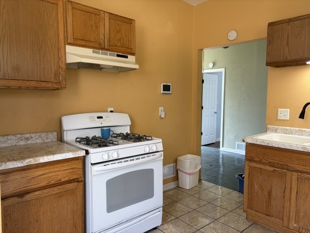 10 7th Street Property Photo 6