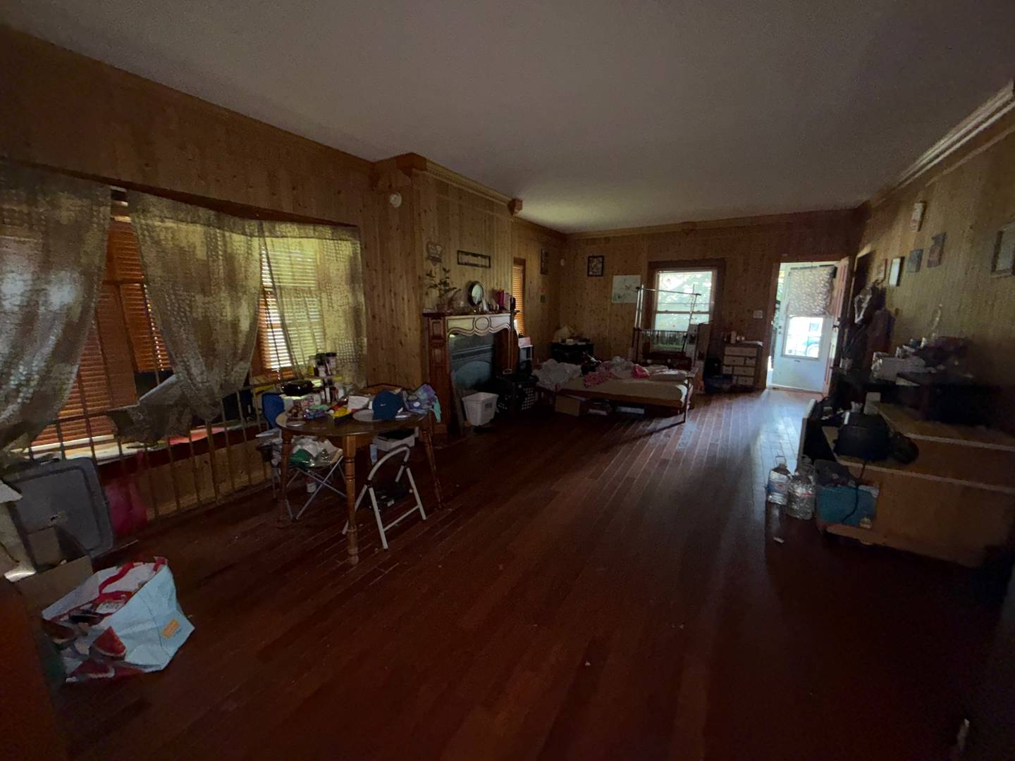 933 E Madison Street Property Photo 4