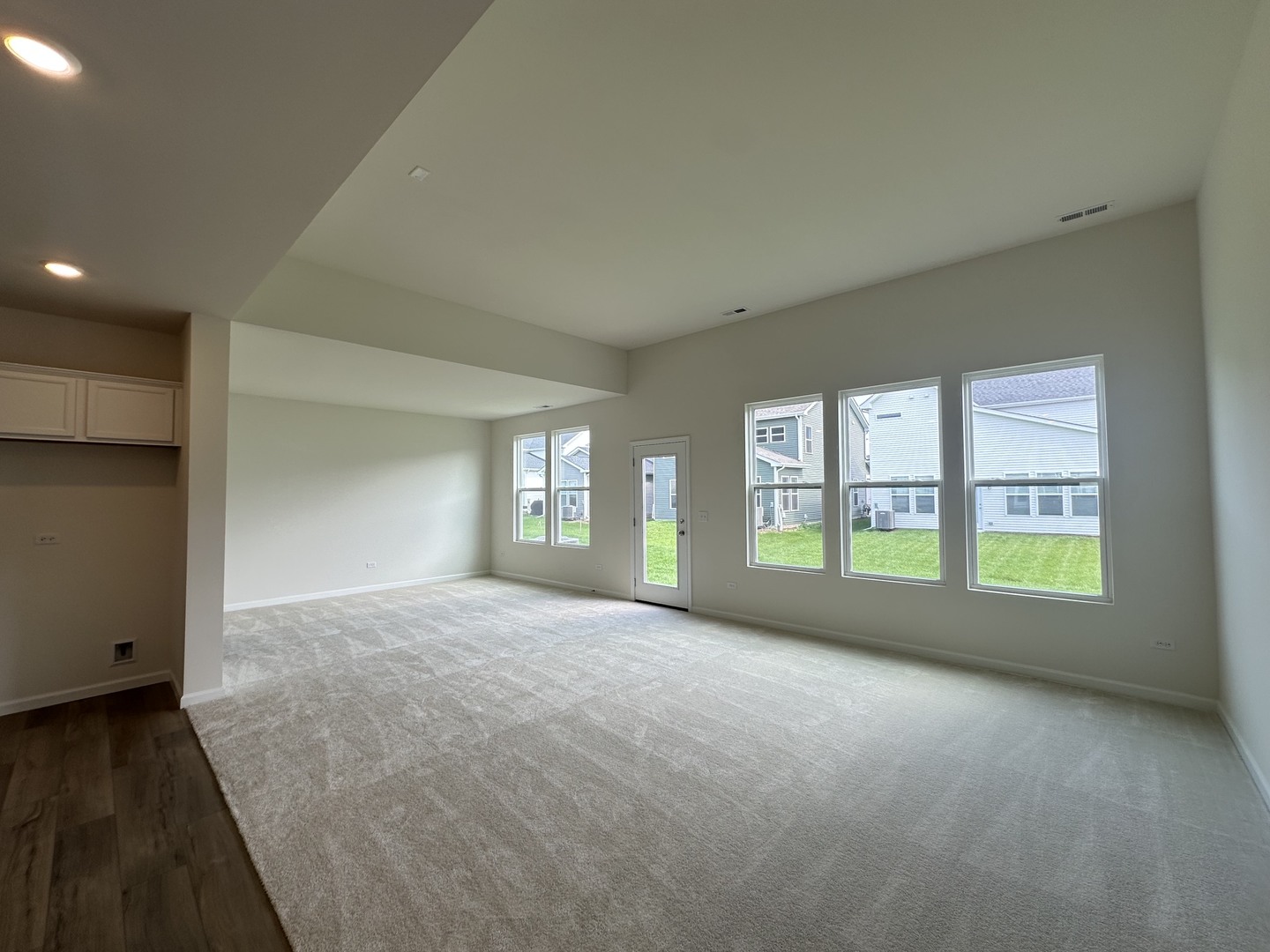 2656 Lawlor Lane Property Photo 6