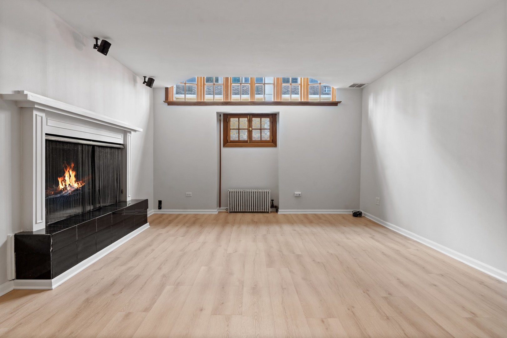 50 W Schiller Street 1g Property Photo 4