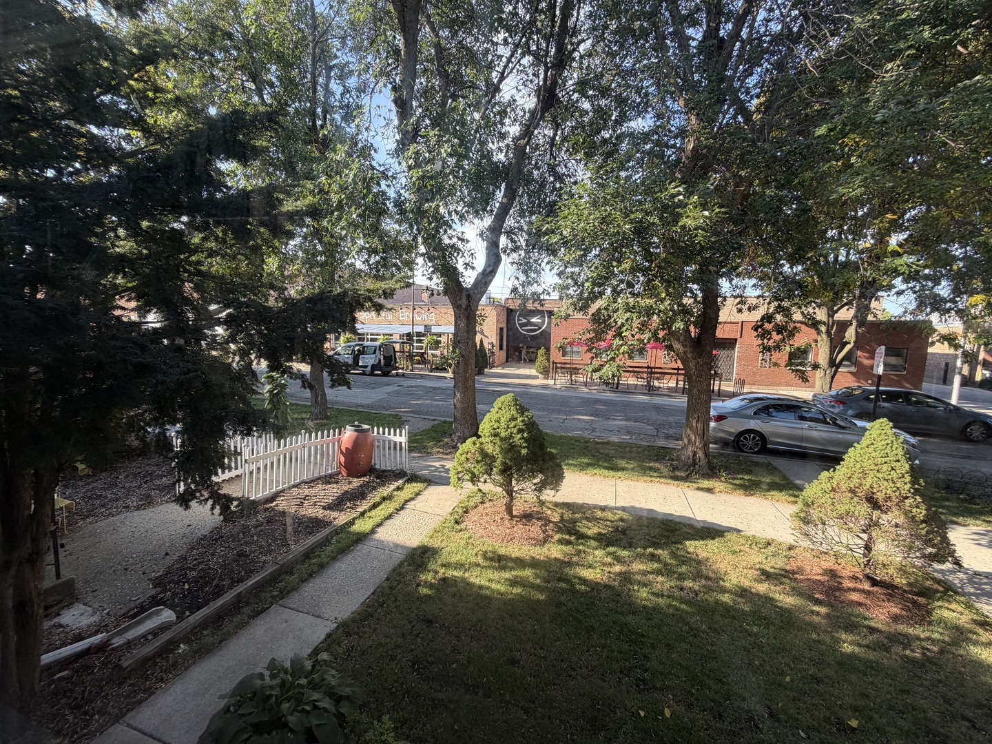 2023 W Balmoral Avenue 1 Property Photo 25