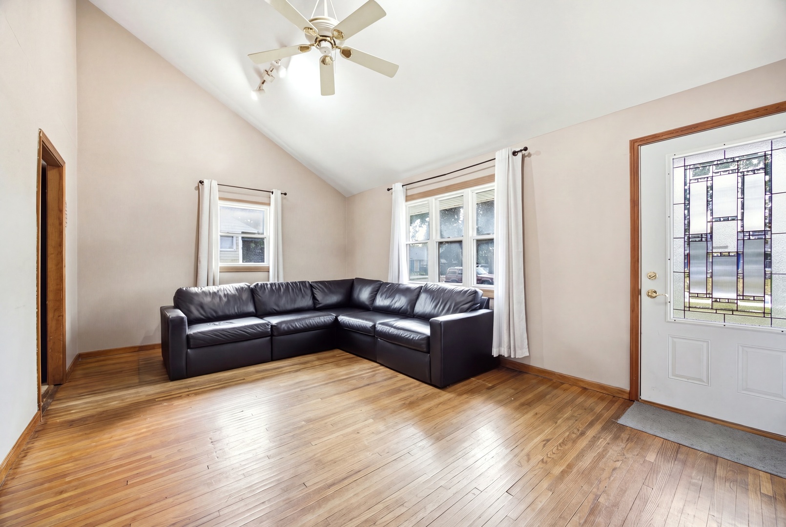 105 N Western Avenue Property Photo 5