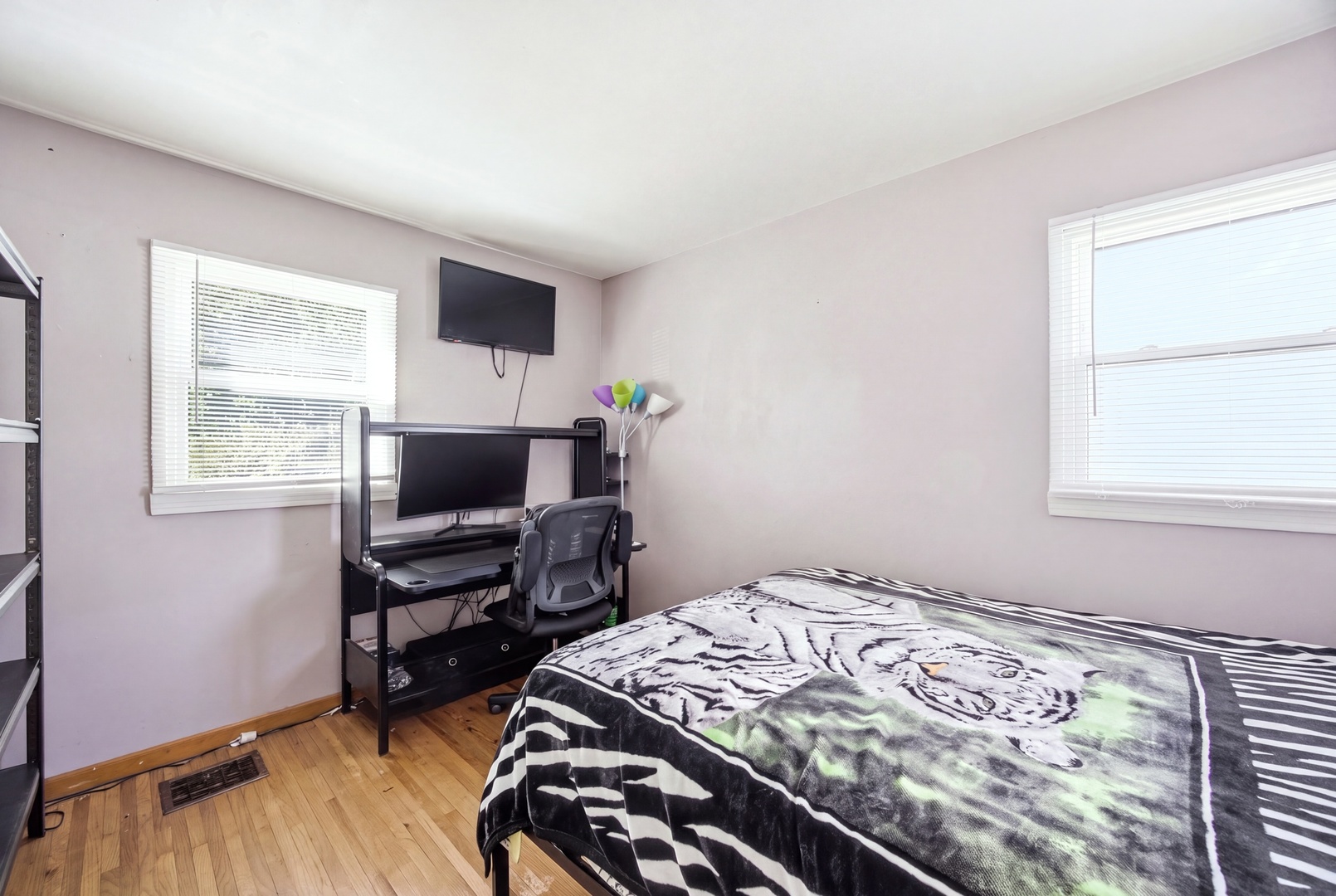 105 N Western Avenue Property Photo 10