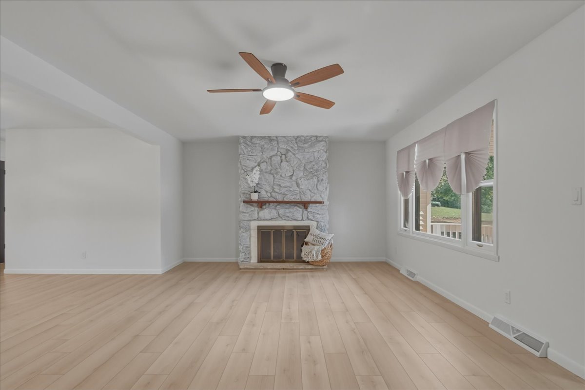 2656 Sierra Drive Property Photo 5