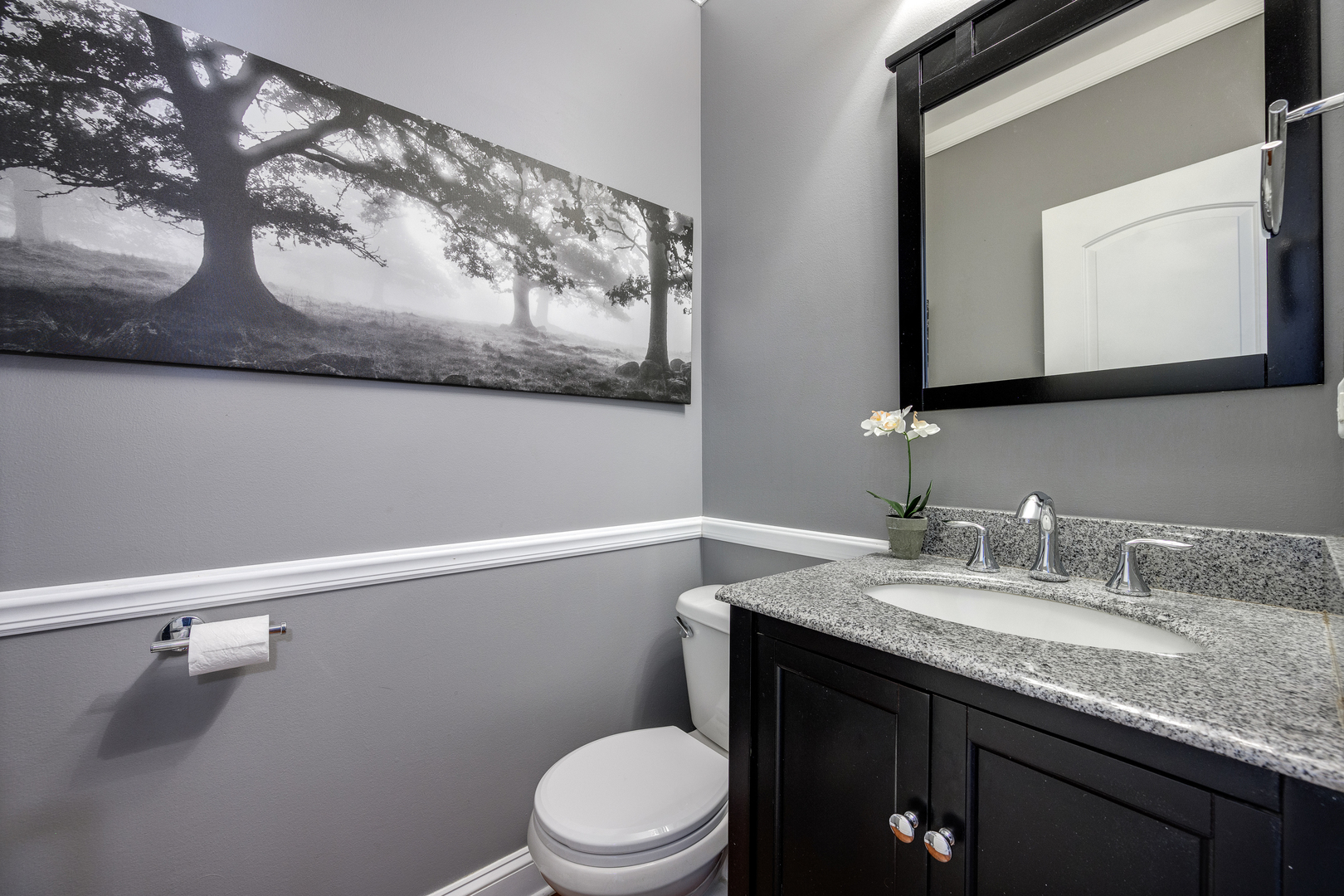 3726 N Albany Avenue Property Photo 9