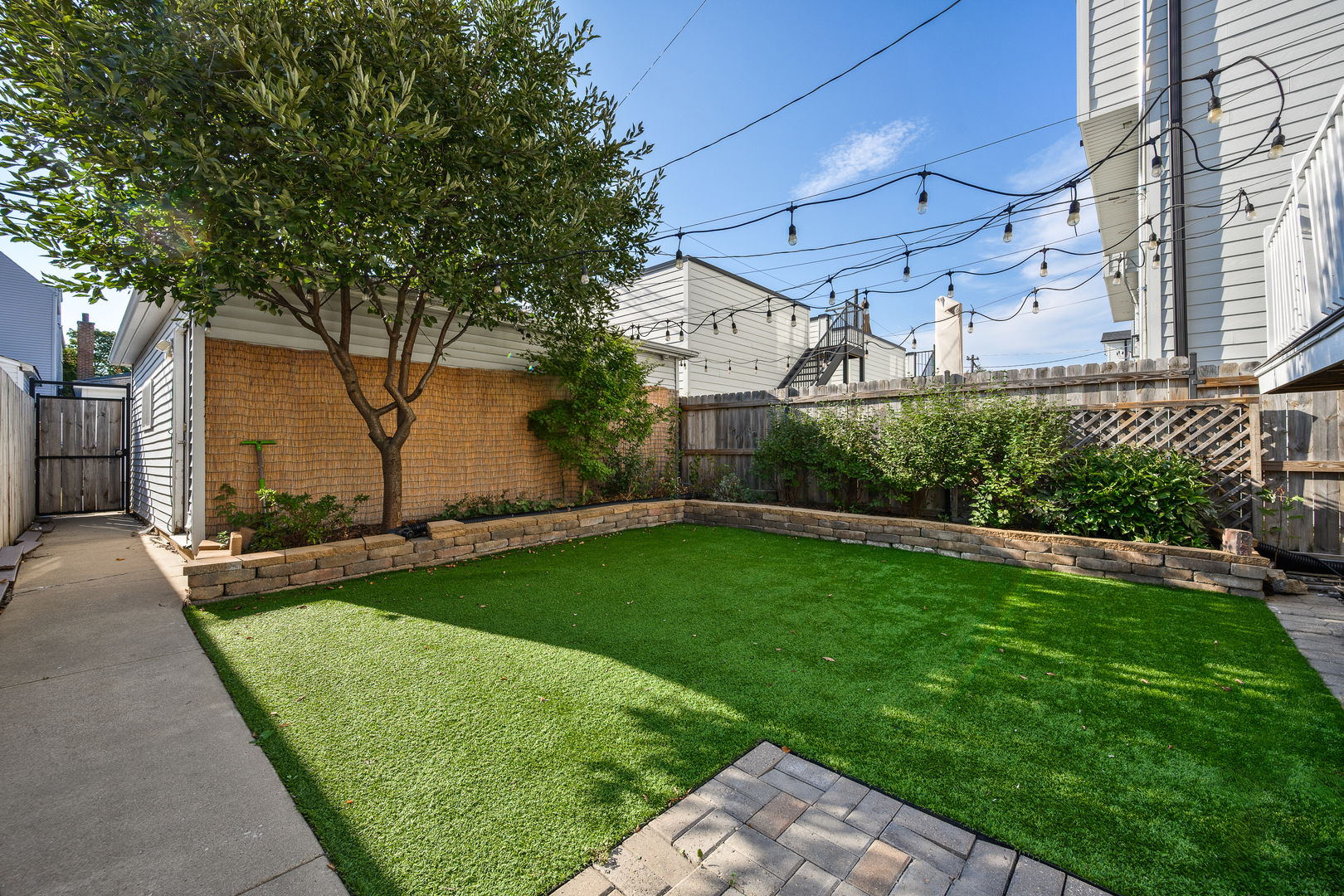 3726 N Albany Avenue Property Photo 24