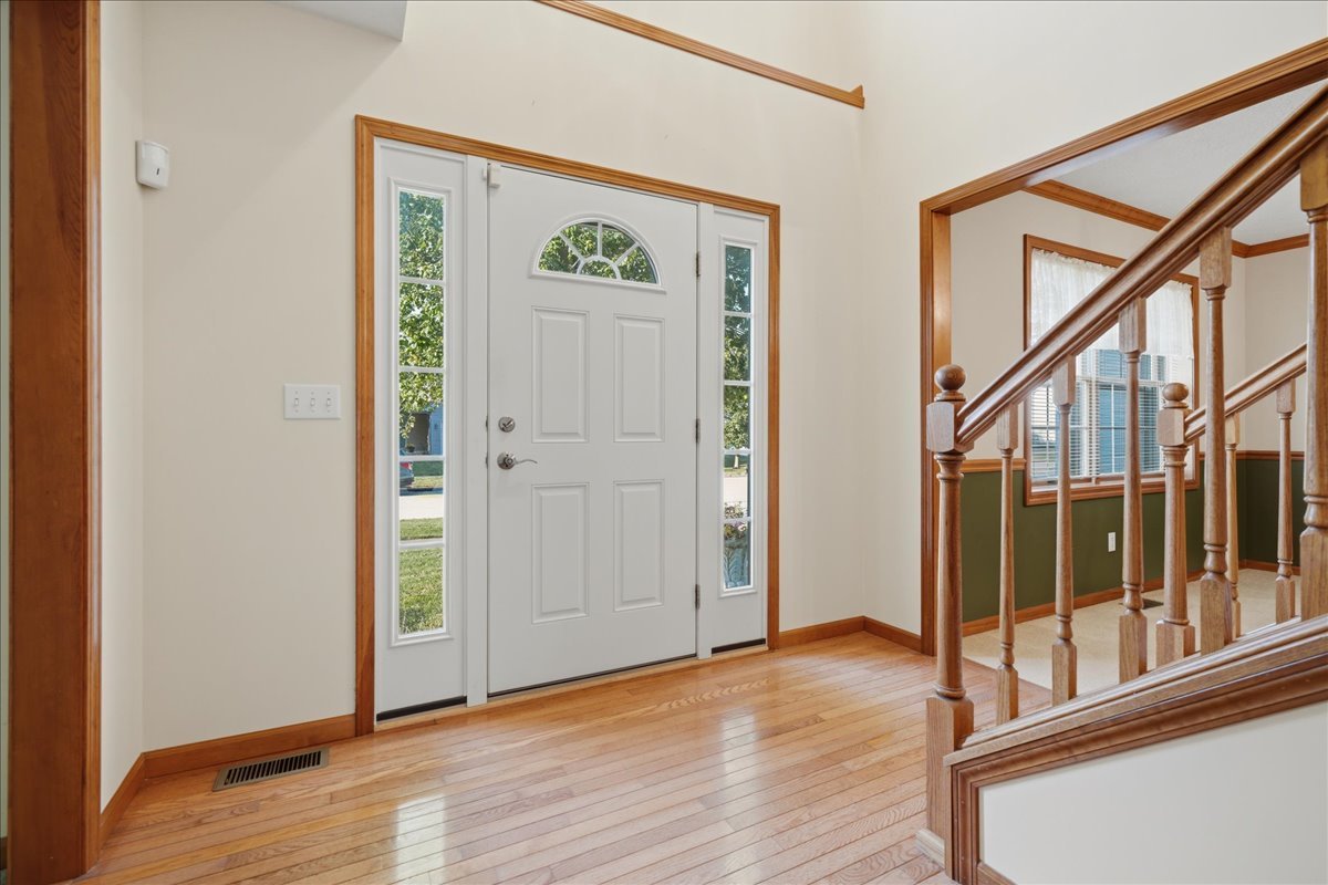 3211 Clairbridge Drive Property Photo 5