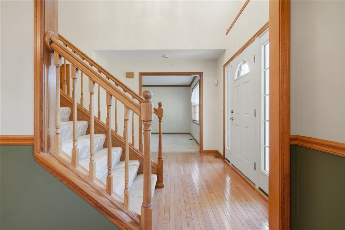 3211 Clairbridge Drive Property Photo 6