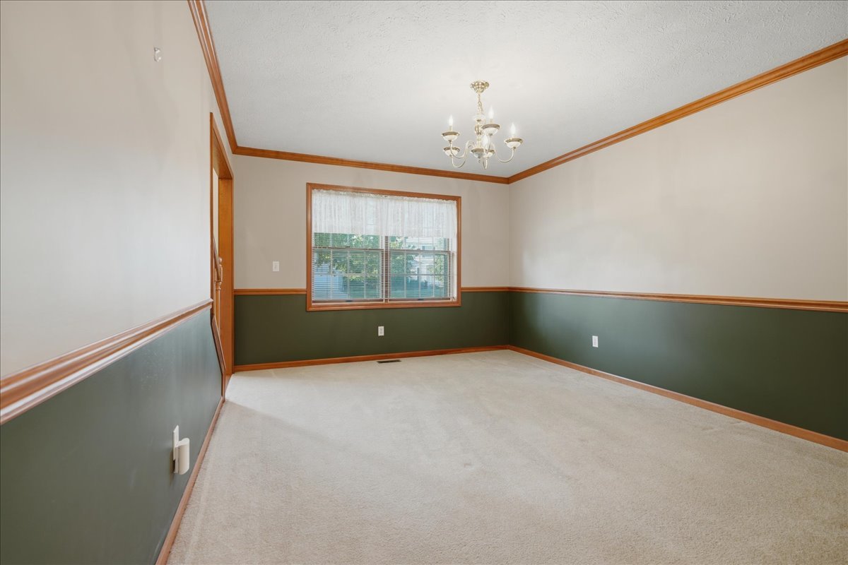 3211 Clairbridge Drive Property Photo 8