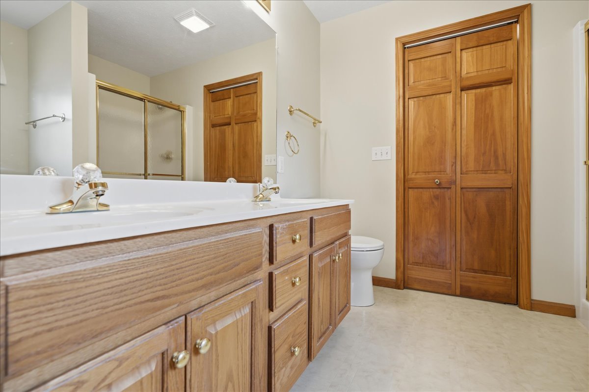 3211 Clairbridge Drive Property Photo 24