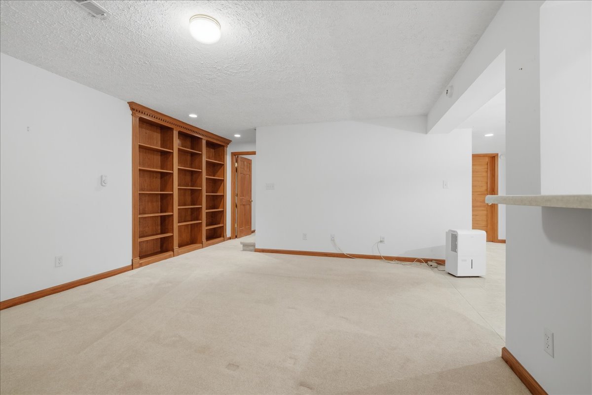 3211 Clairbridge Drive Property Photo 35