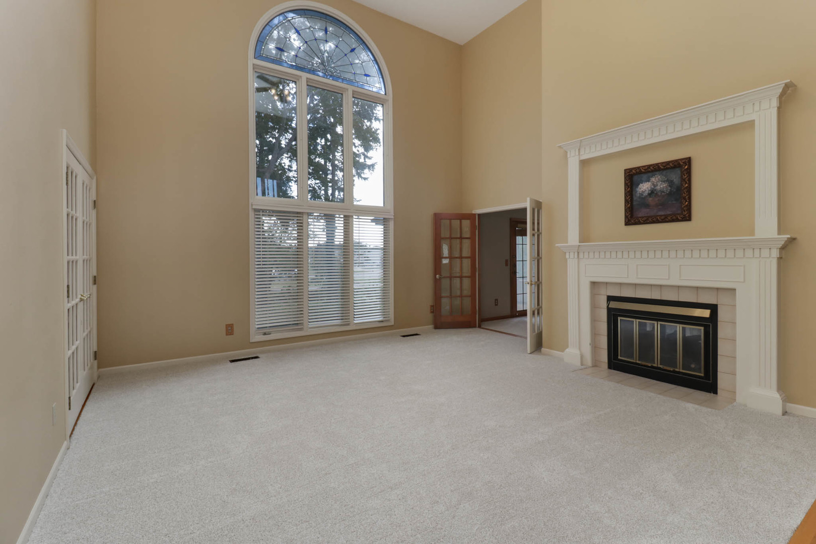 2509 Driftwood Road Property Photo 4