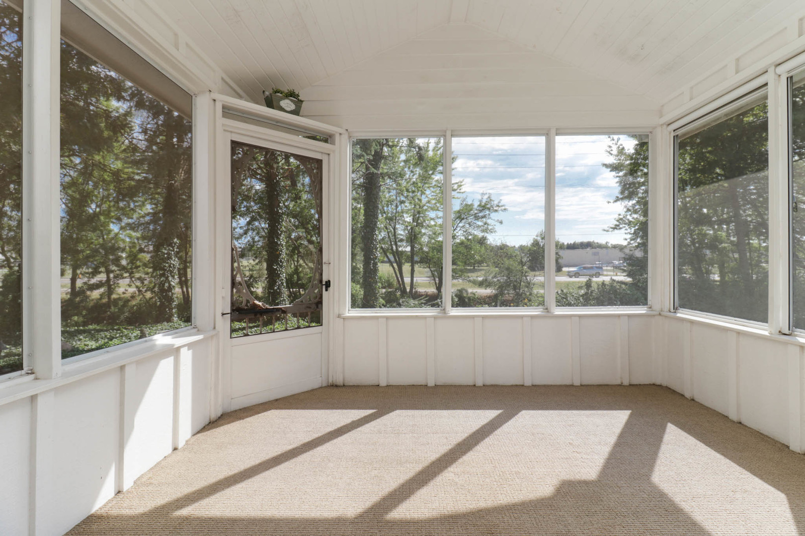 2509 Driftwood Road Property Photo 16