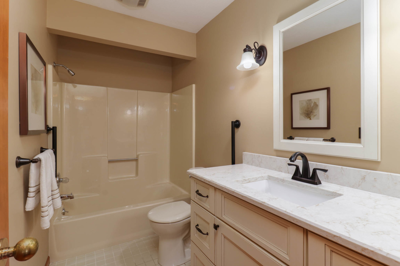 2509 Driftwood Road Property Photo 19