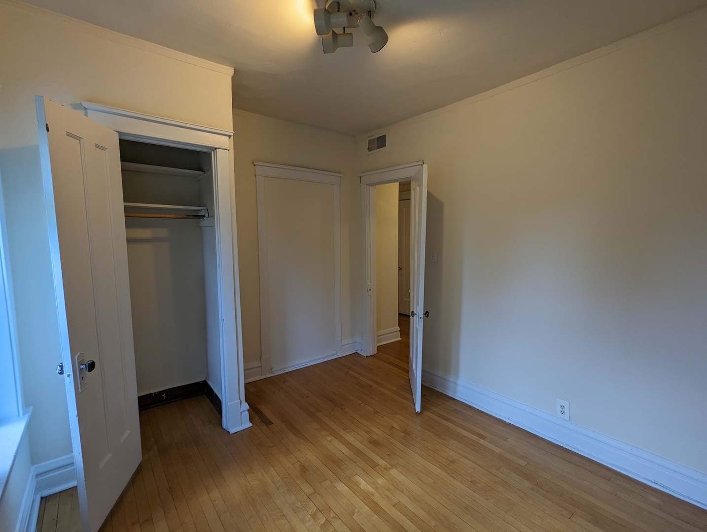 2526 N Kedzie Avenue 2e Property Photo 19