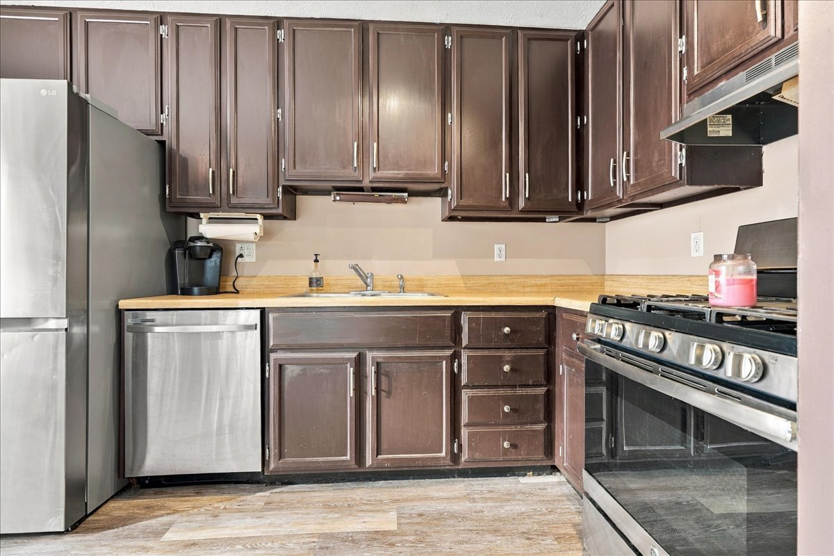1007 S Livingston Street Property Photo 7