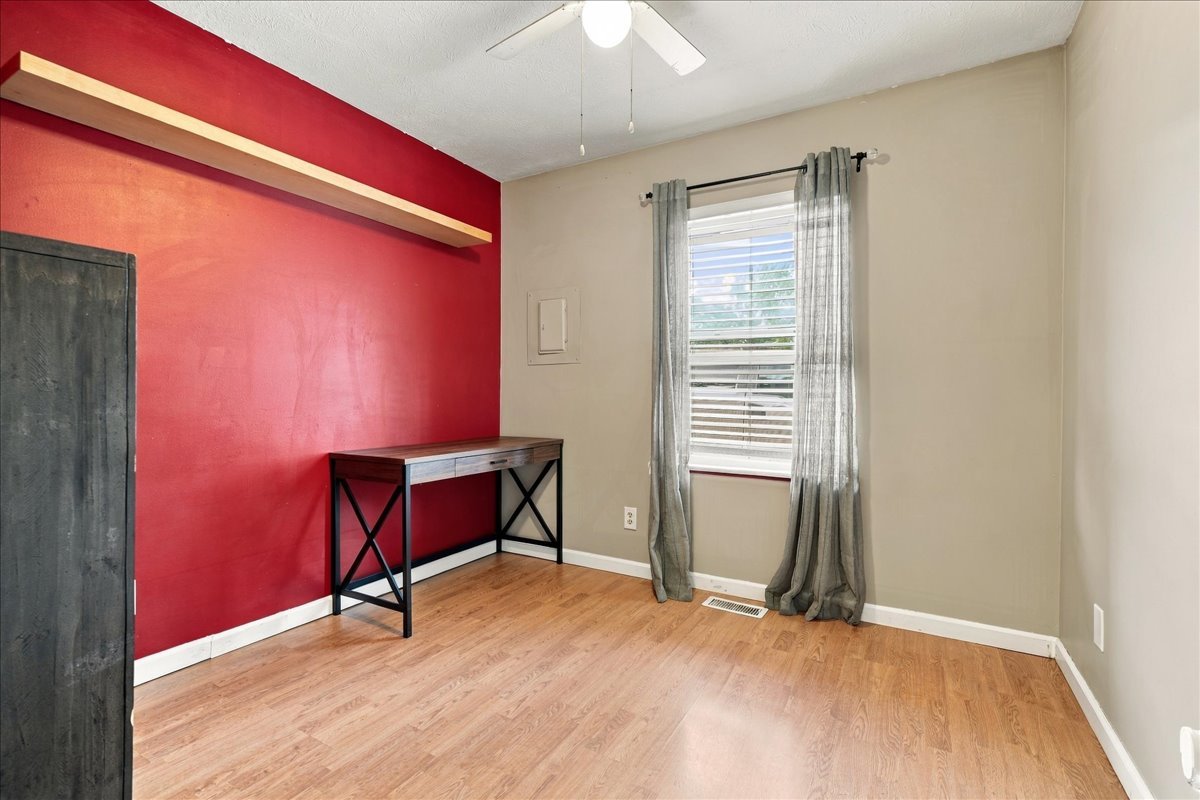 1007 S Livingston Street Property Photo 12