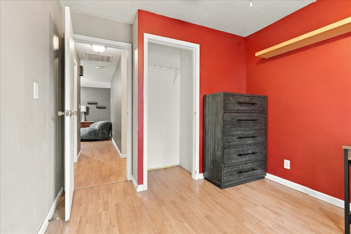 1007 S Livingston Street Property Photo 13