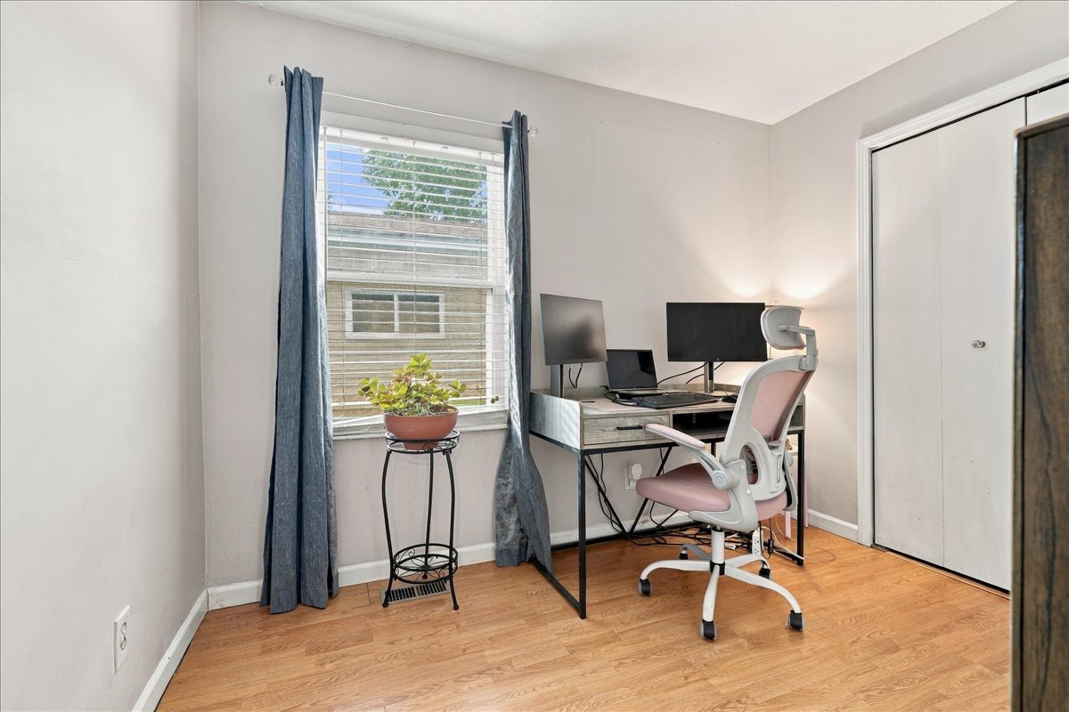 1007 S Livingston Street Property Photo 15