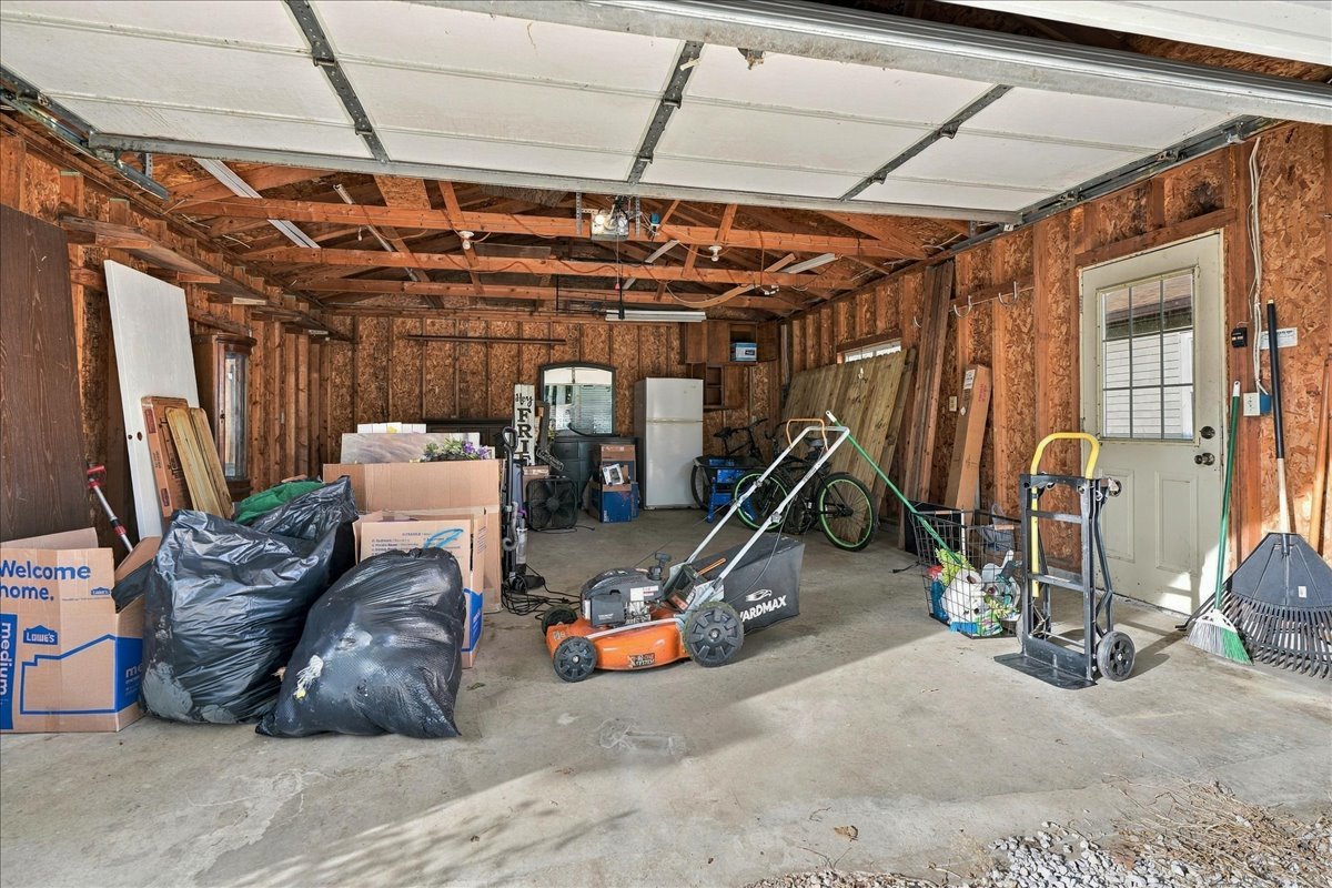 1007 S Livingston Street Property Photo 21