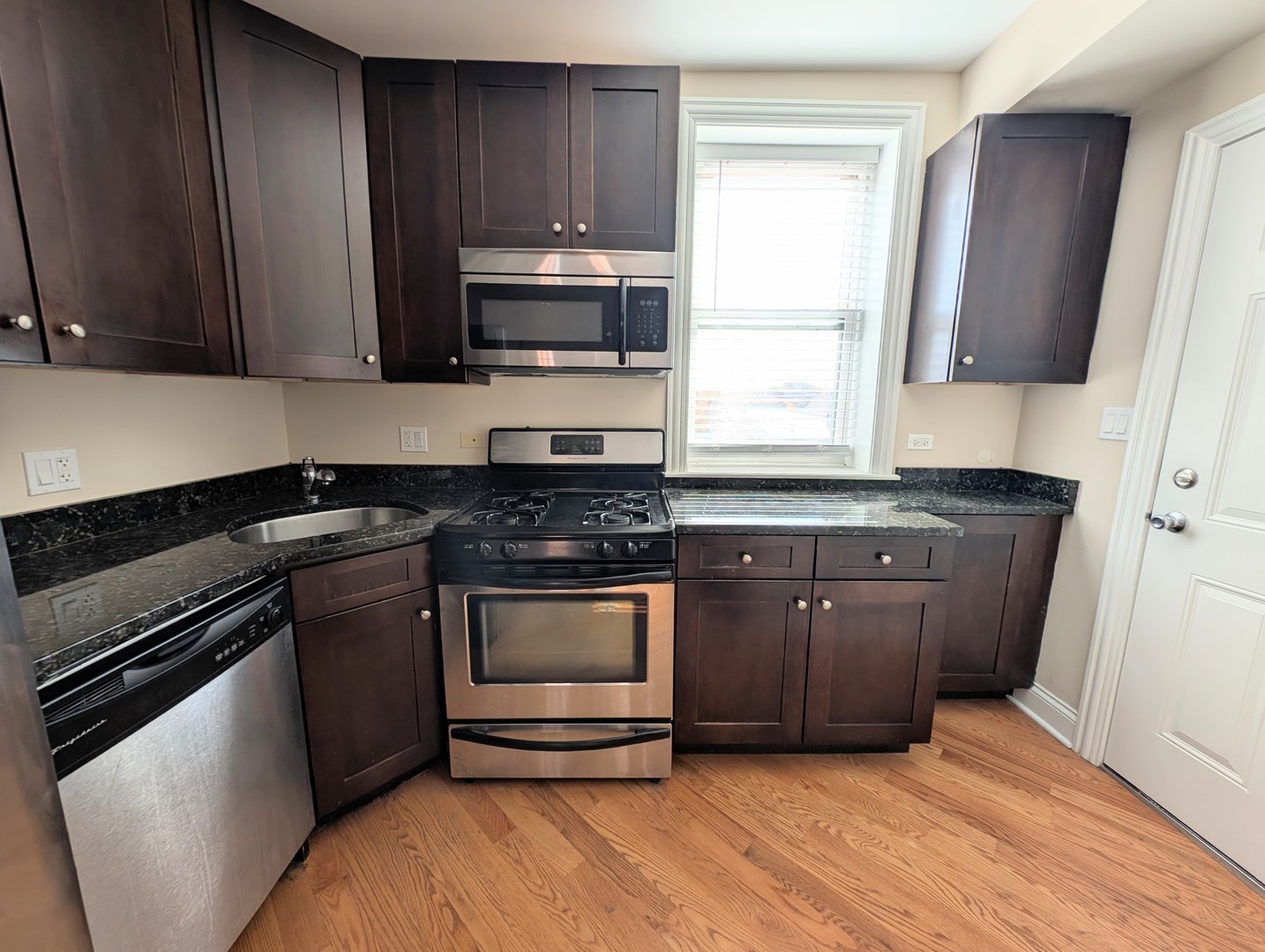 4018 N Central Park Avenue 3n Property Photo 2