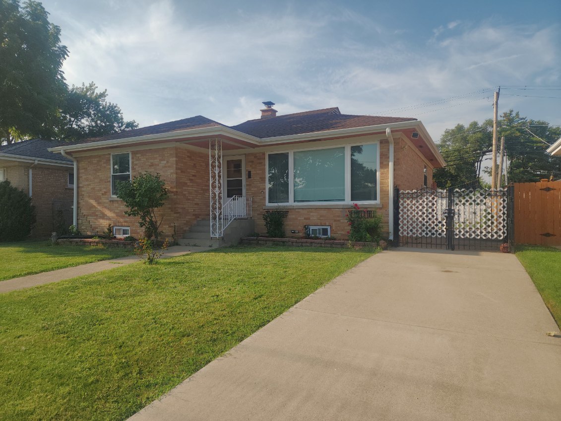 7918 W Oakton Street Property Photo 1