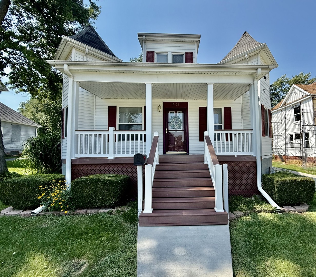 701 S Tremont Street Property Photo 4