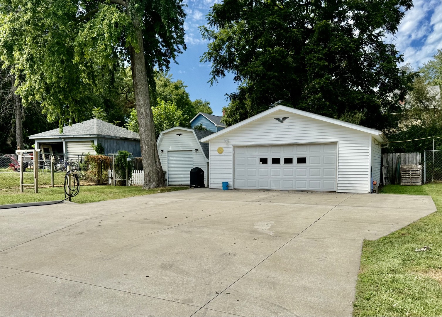 701 S Tremont Street Property Photo 6