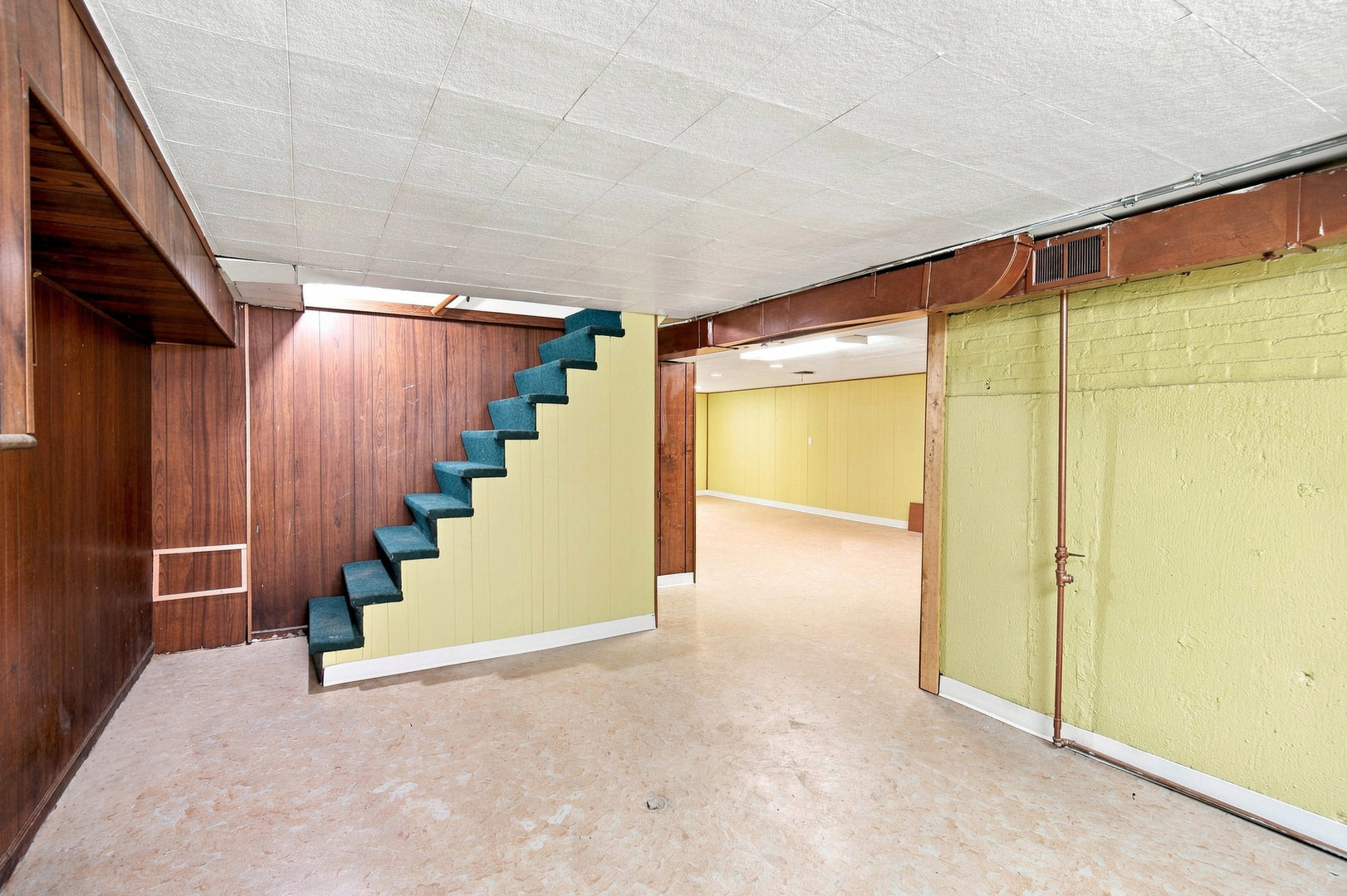 7707 N Nora Avenue Property Photo 11