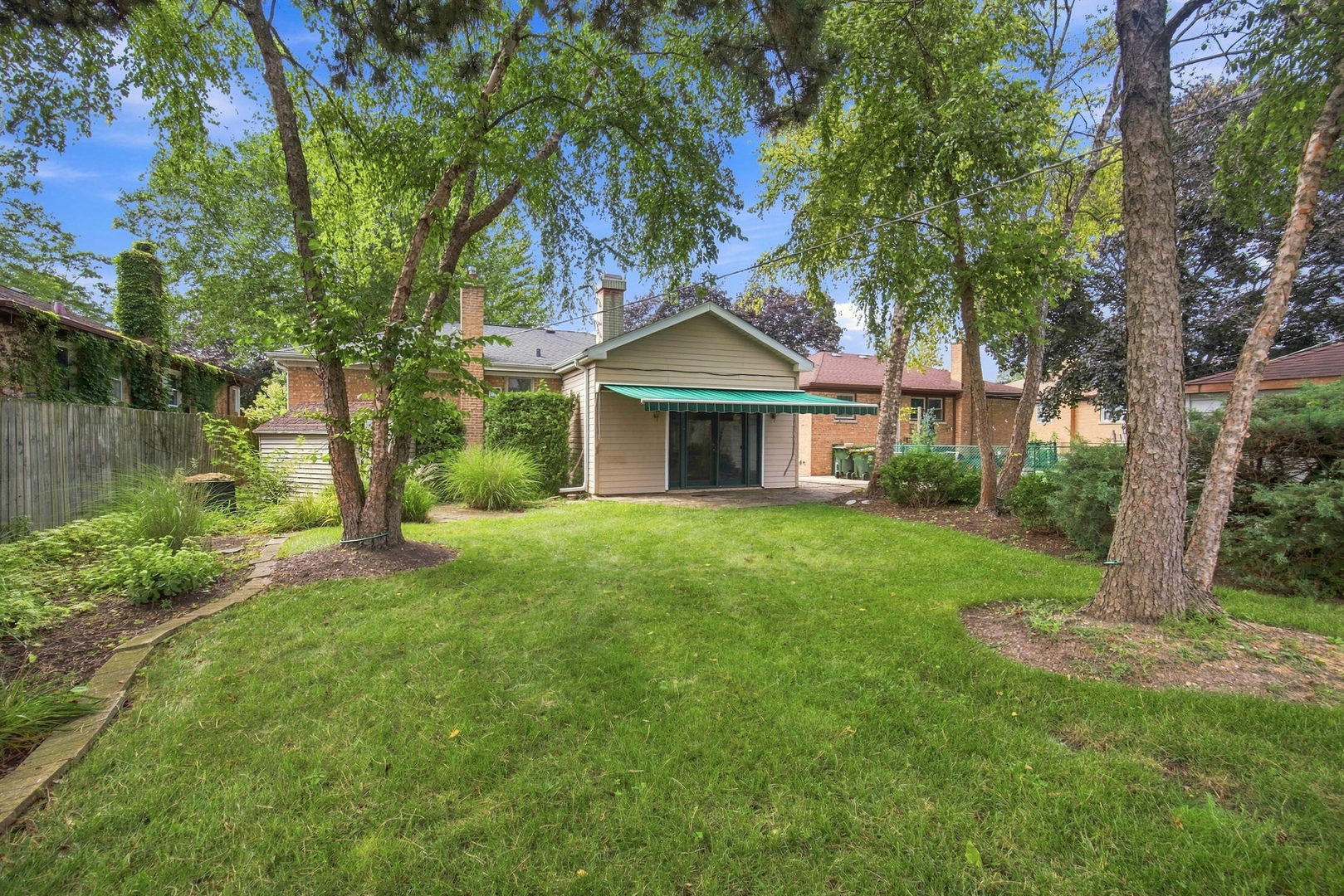 7707 N Nora Avenue Property Photo 16