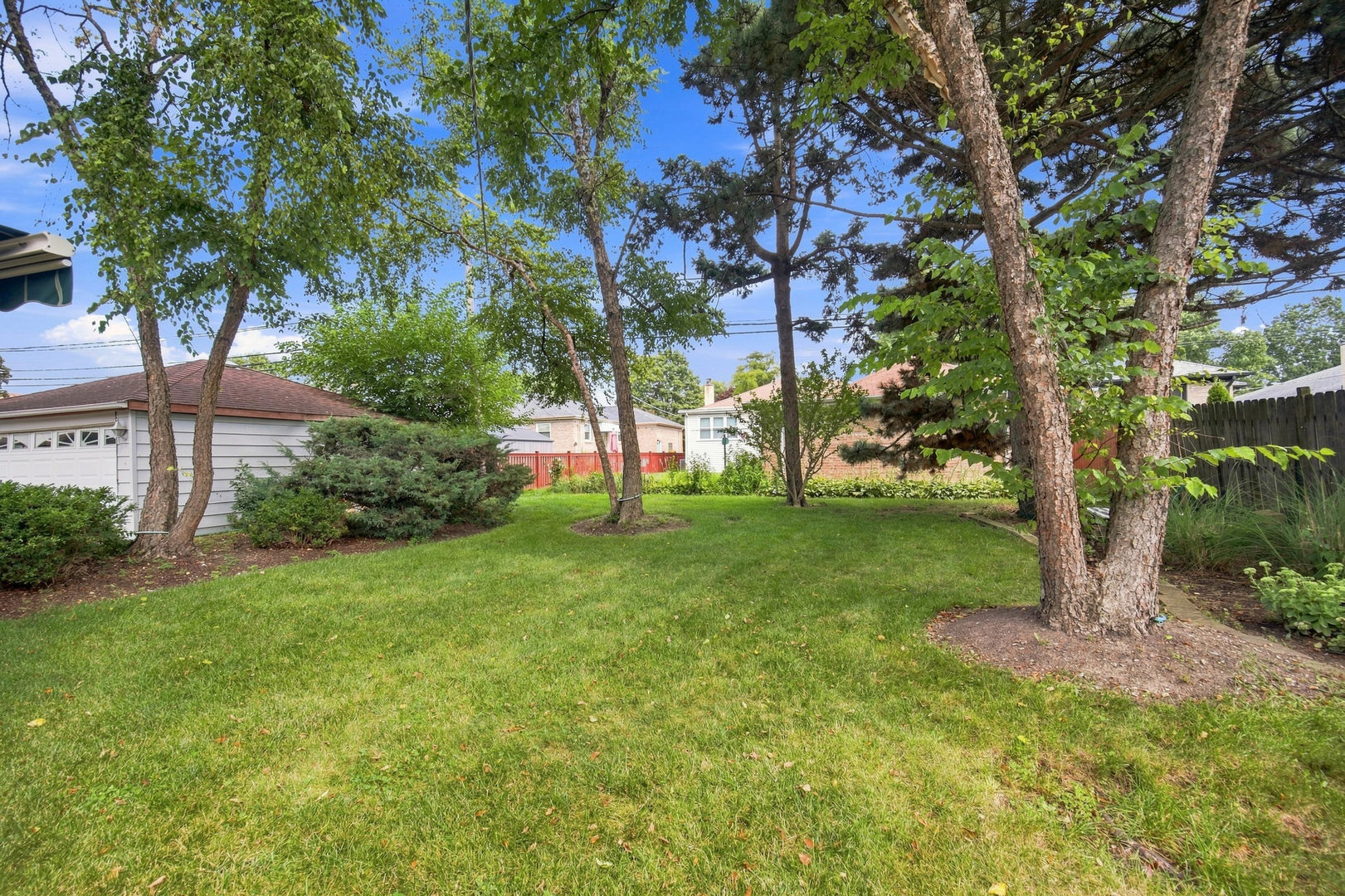 7707 N Nora Avenue Property Photo 18