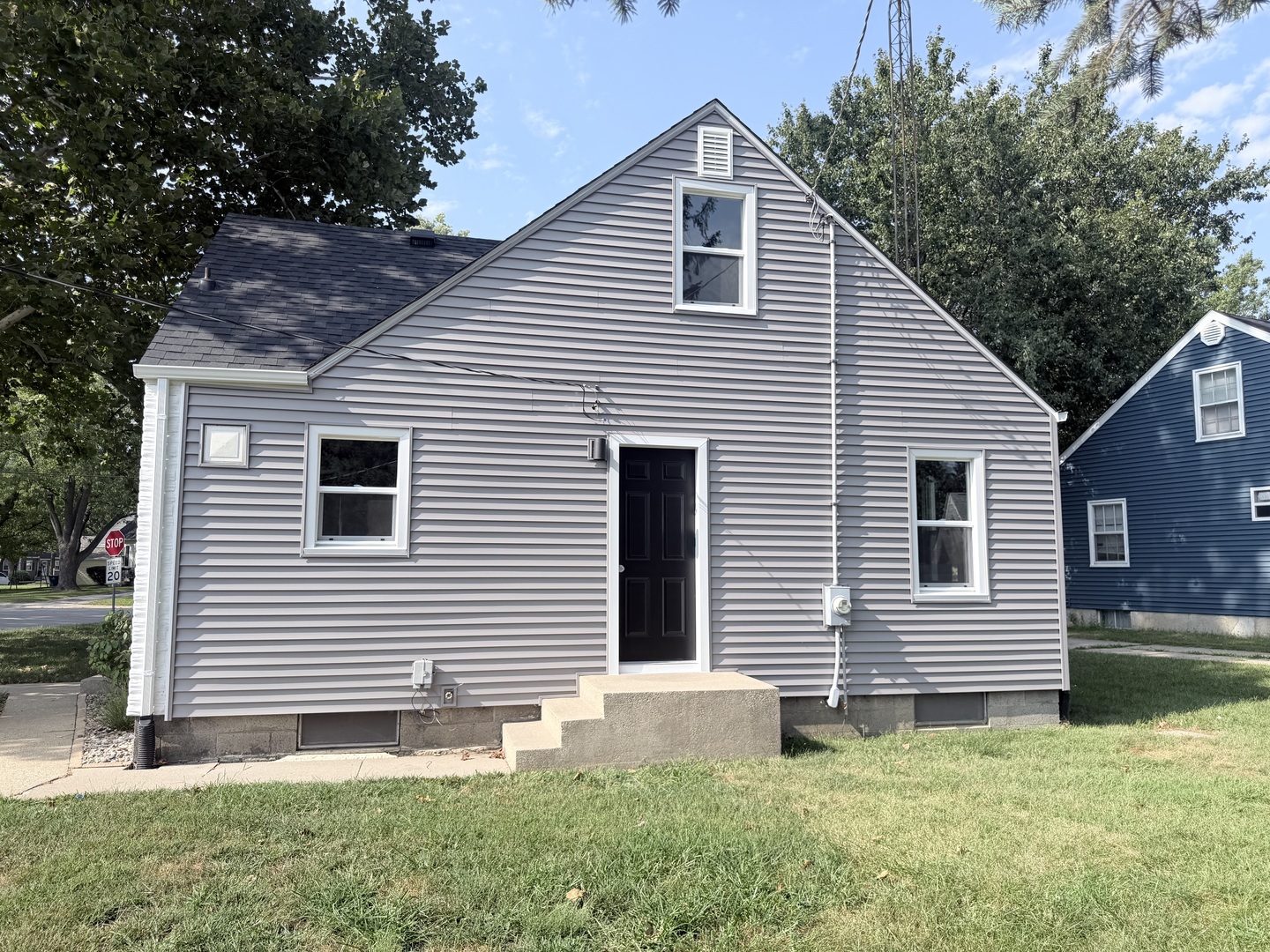 1330 Lennington Circle Property Photo 3
