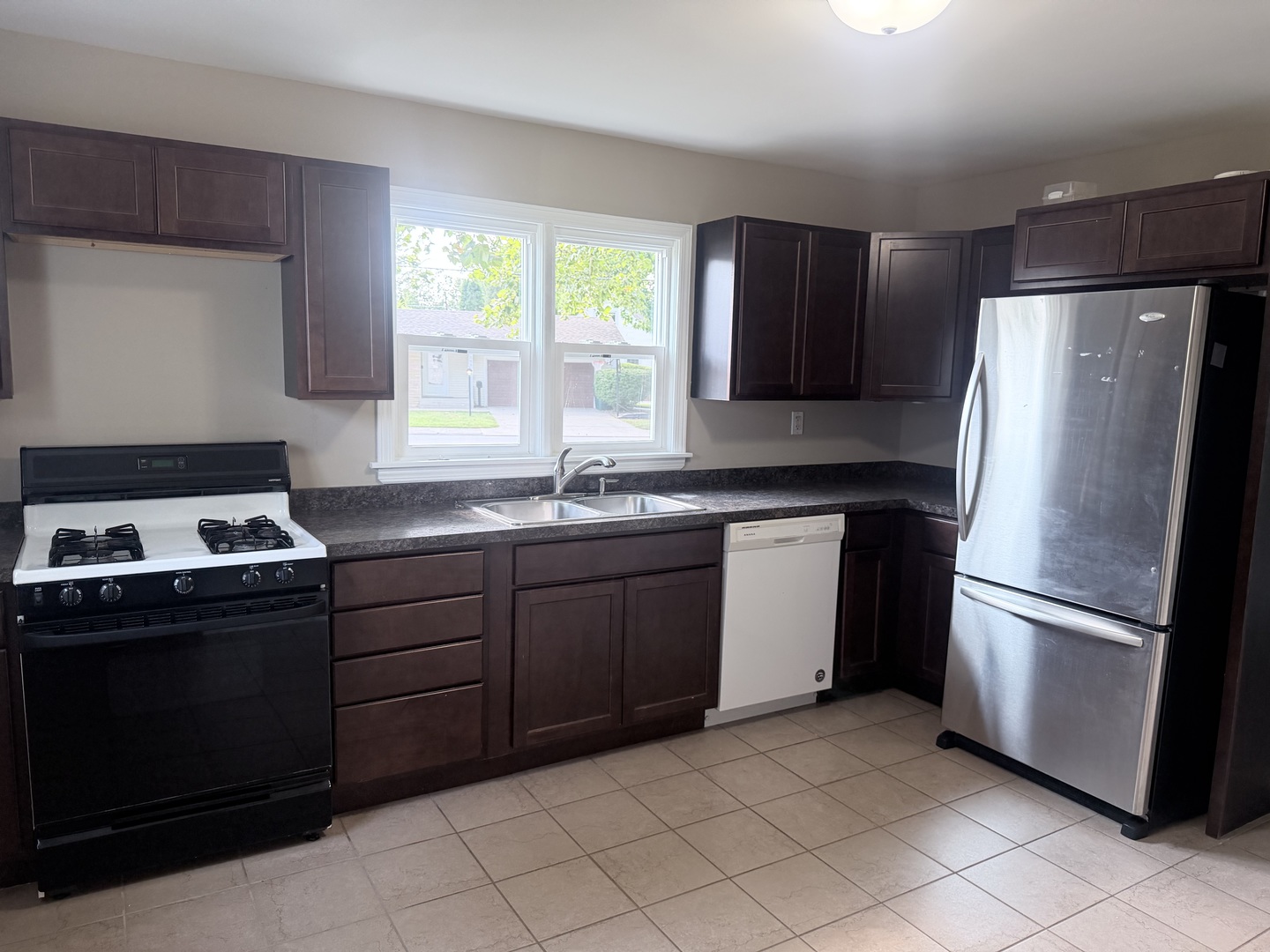 1330 Lennington Circle Property Photo 8