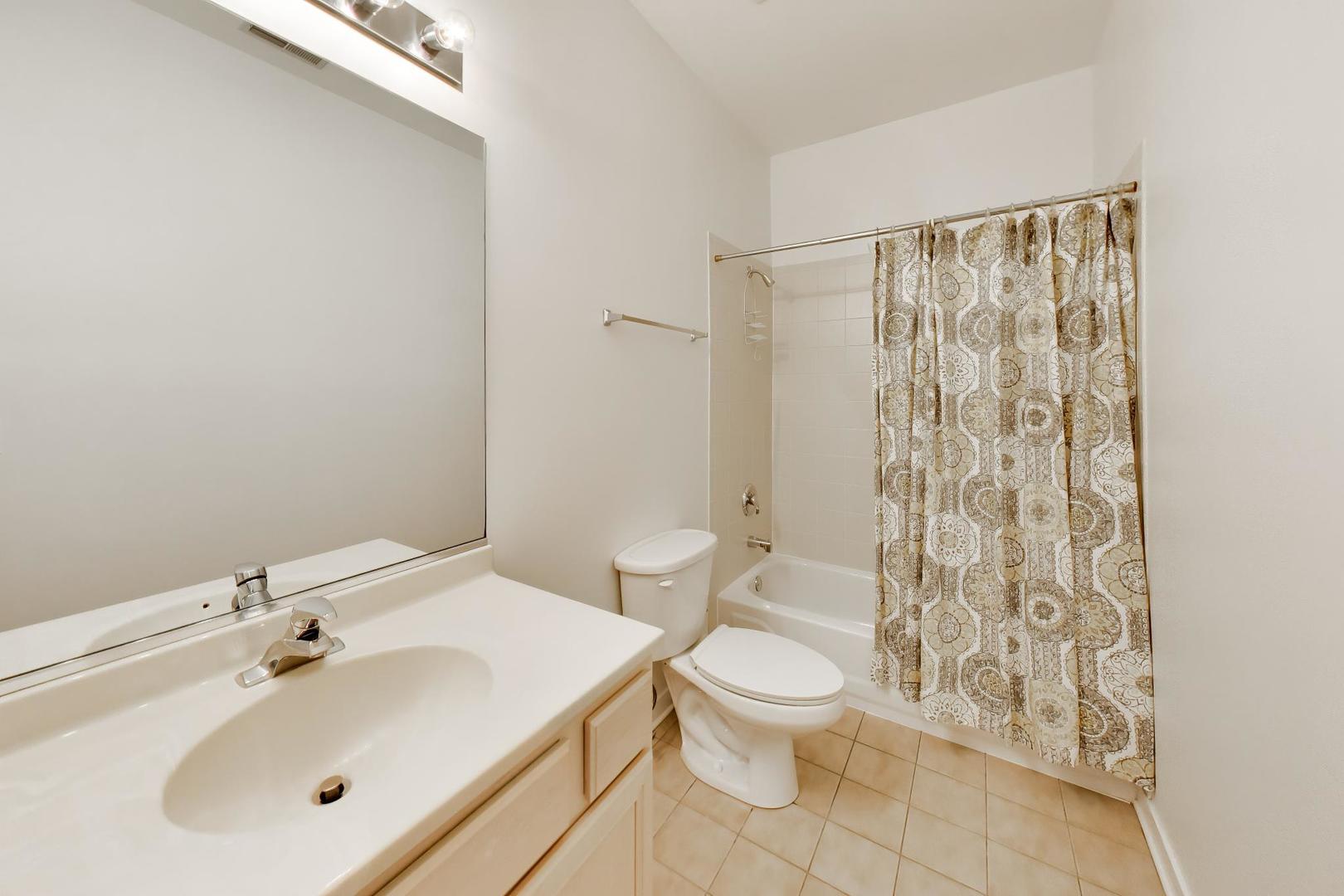1355 W Fillmore Street C Property Photo 14