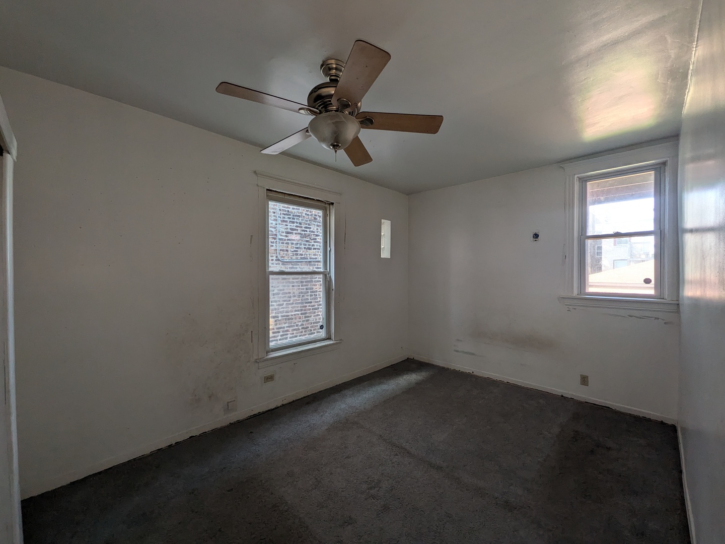 6336 S Ada Street Property Photo 6