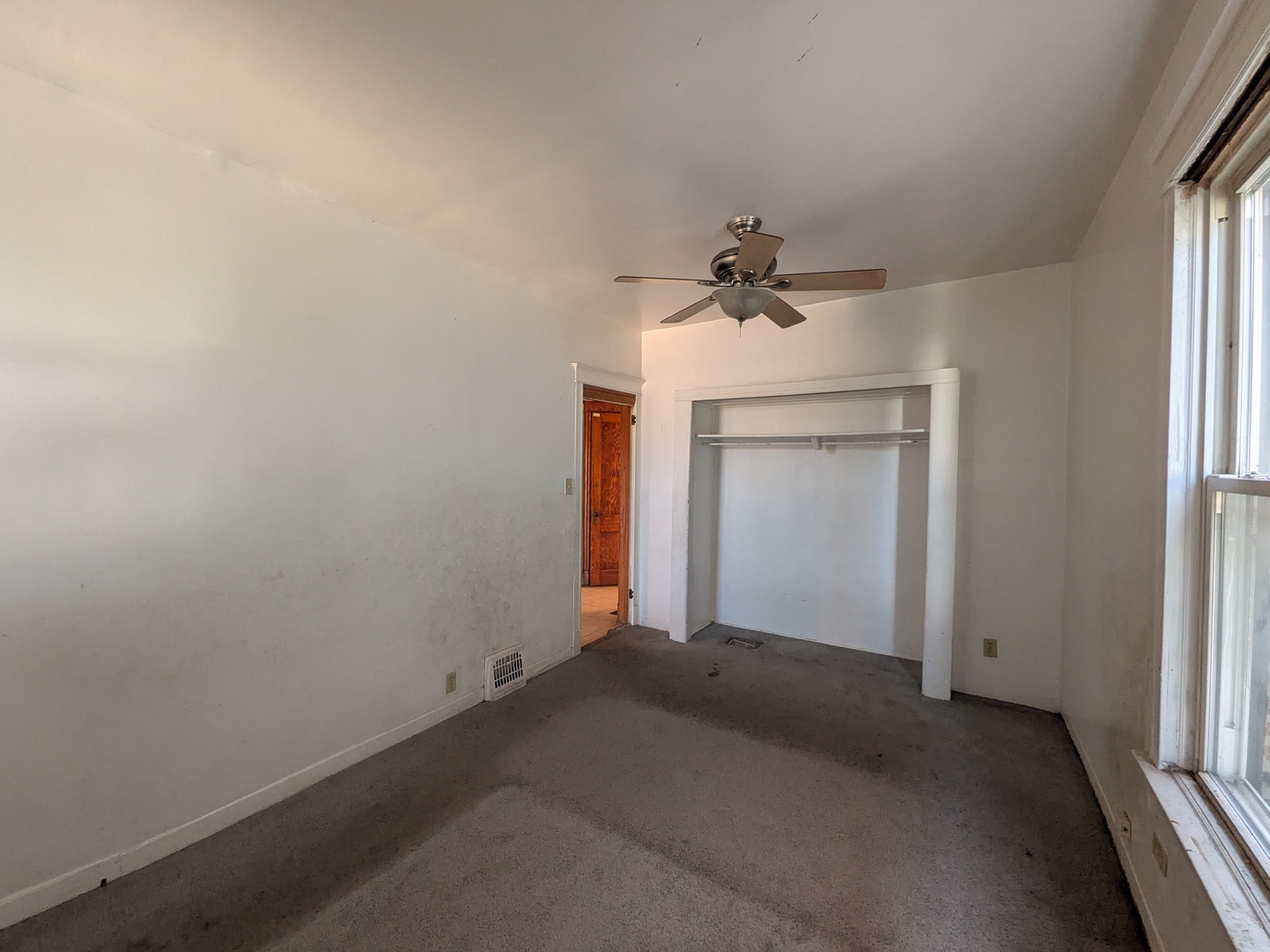 6336 S Ada Street Property Photo 7