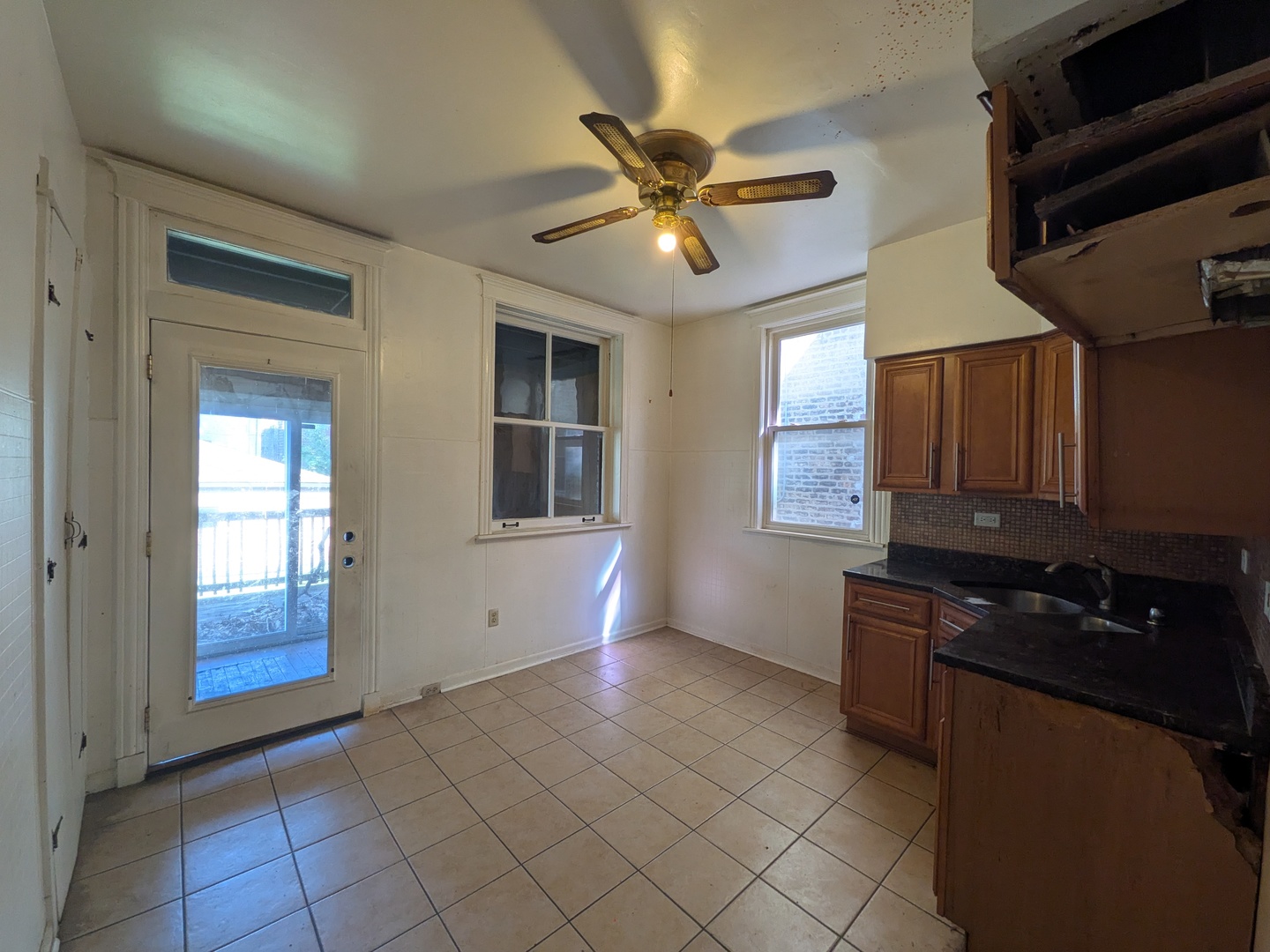 6336 S Ada Street Property Photo 8