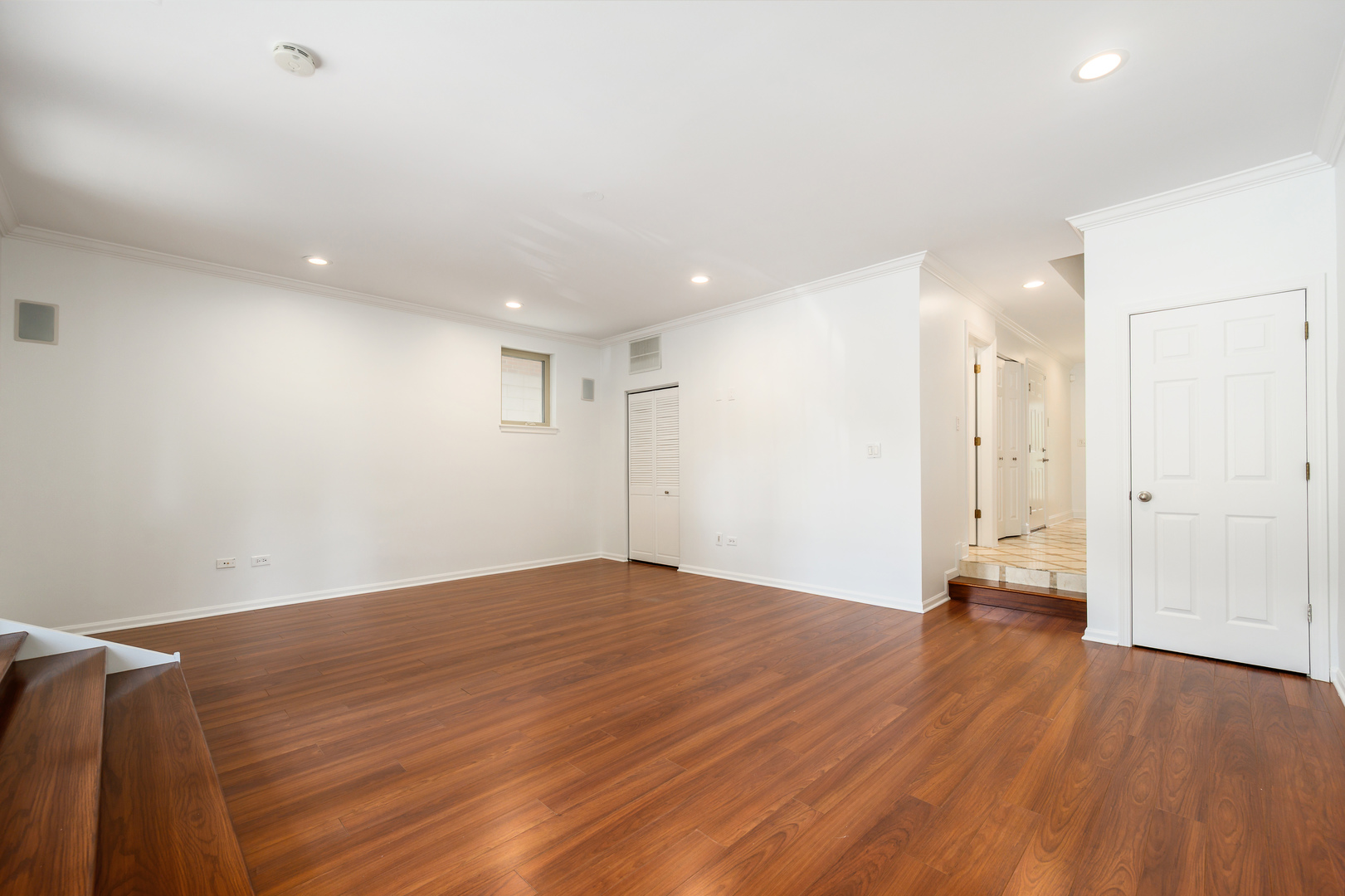 54 W 15th Street Property Photo 4