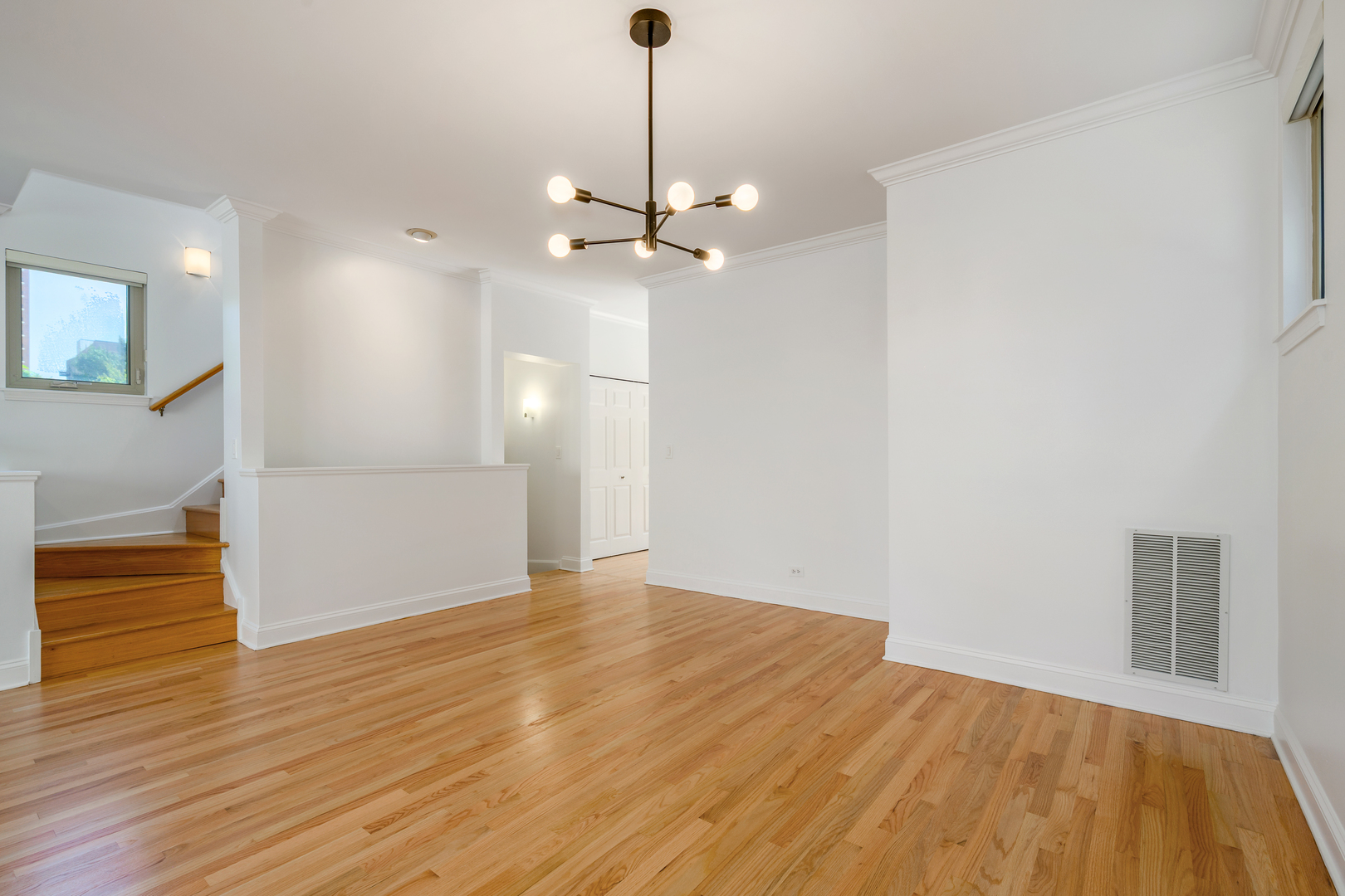 54 W 15th Street Property Photo 11