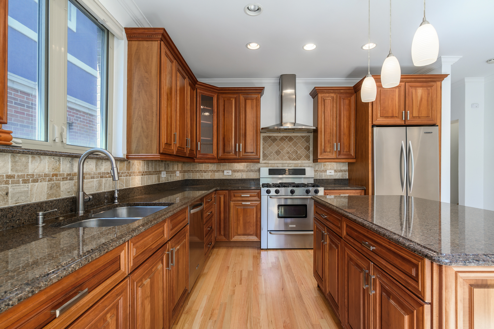 54 W 15th Street Property Photo 16