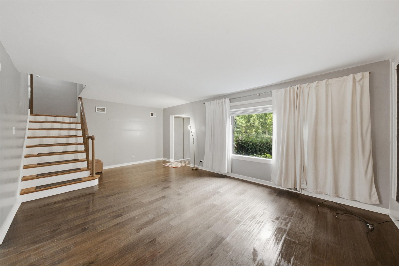 390 Bartram Road Property Photo 6