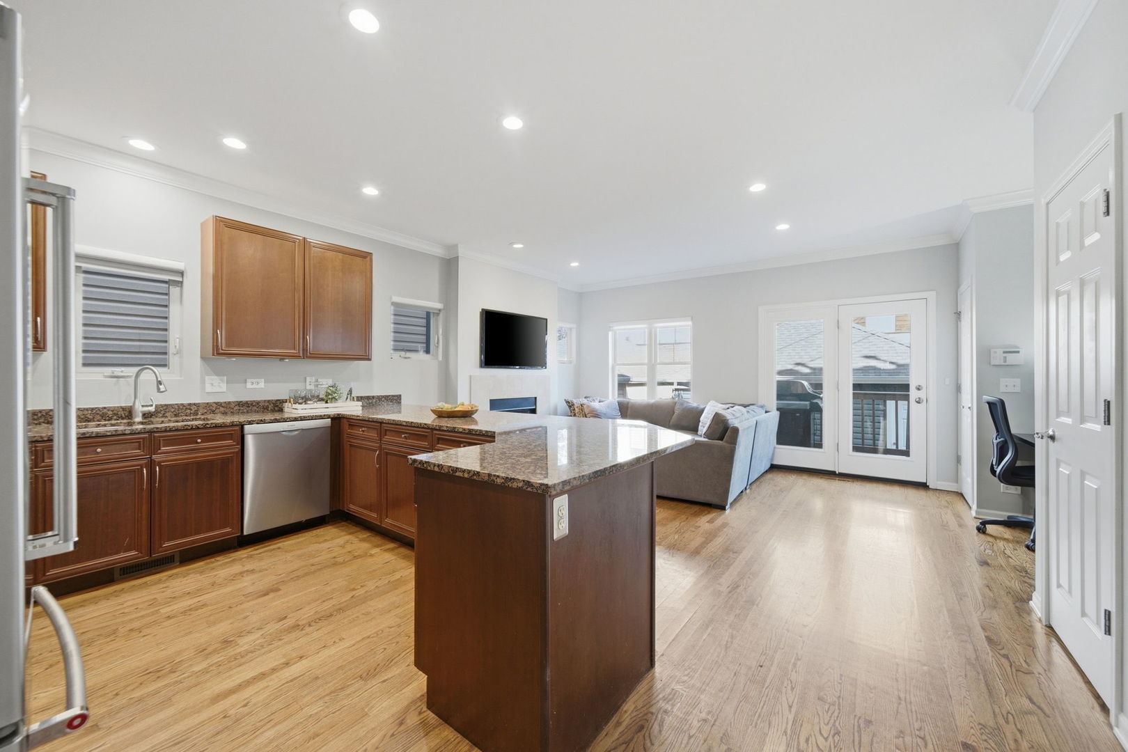 1606 W Edgewater Avenue Property Photo 10