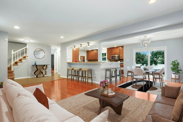17817 Stonebridge Drive Property Photo 3