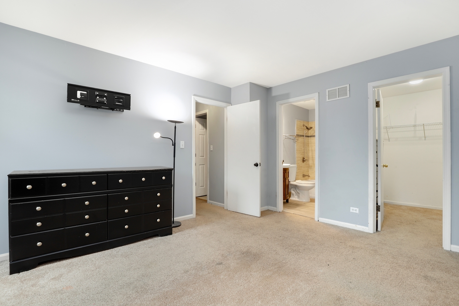 17817 Stonebridge Drive Property Photo 15