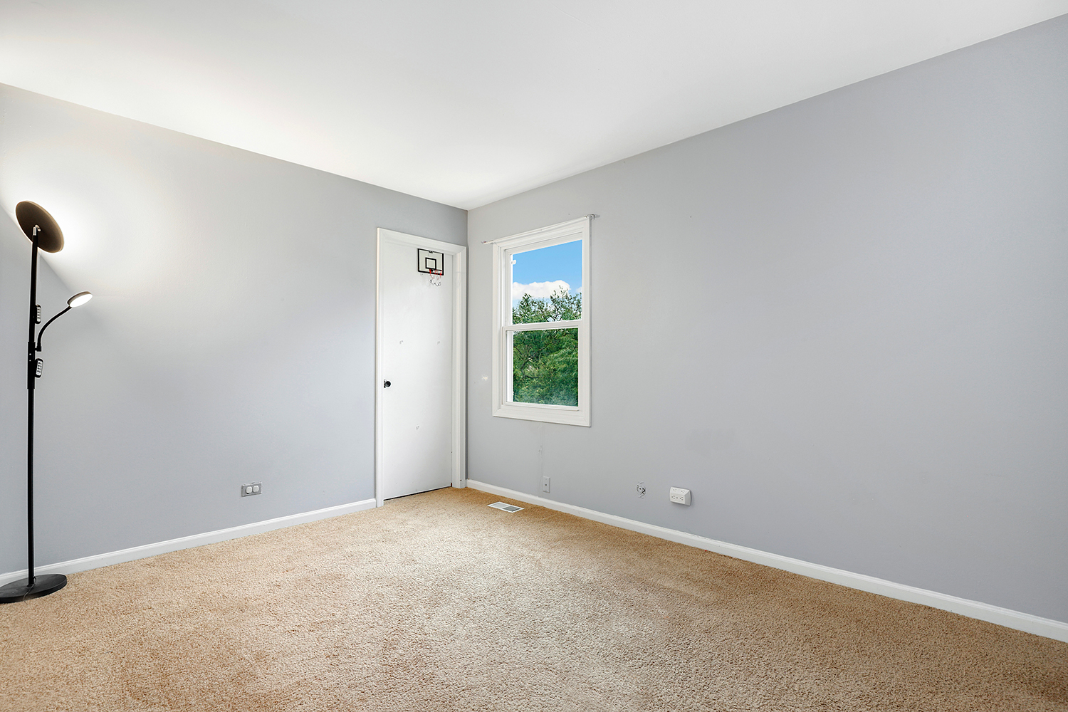 17817 Stonebridge Drive Property Photo 18