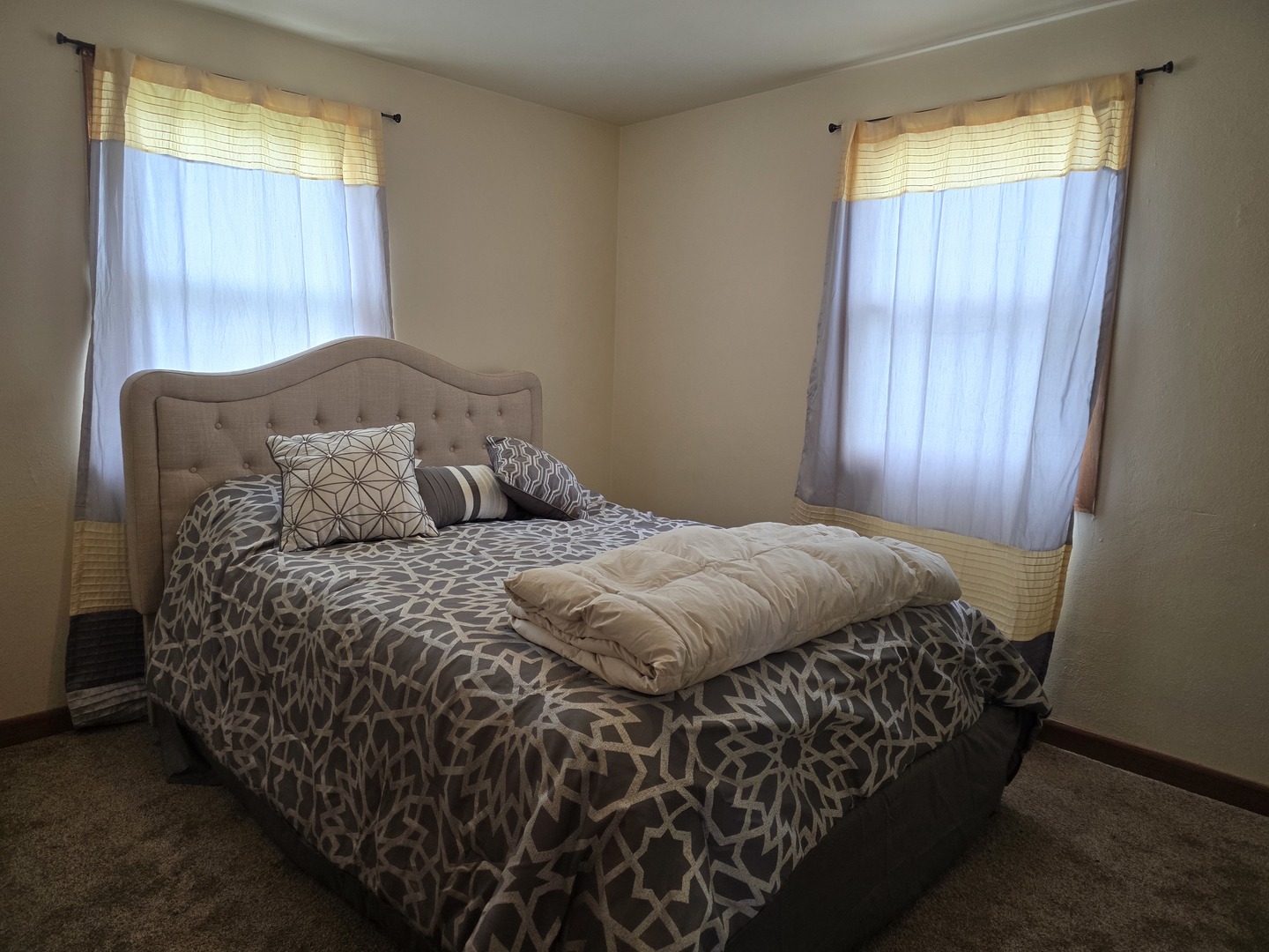 2313 Jackson Avenue Property Photo 4