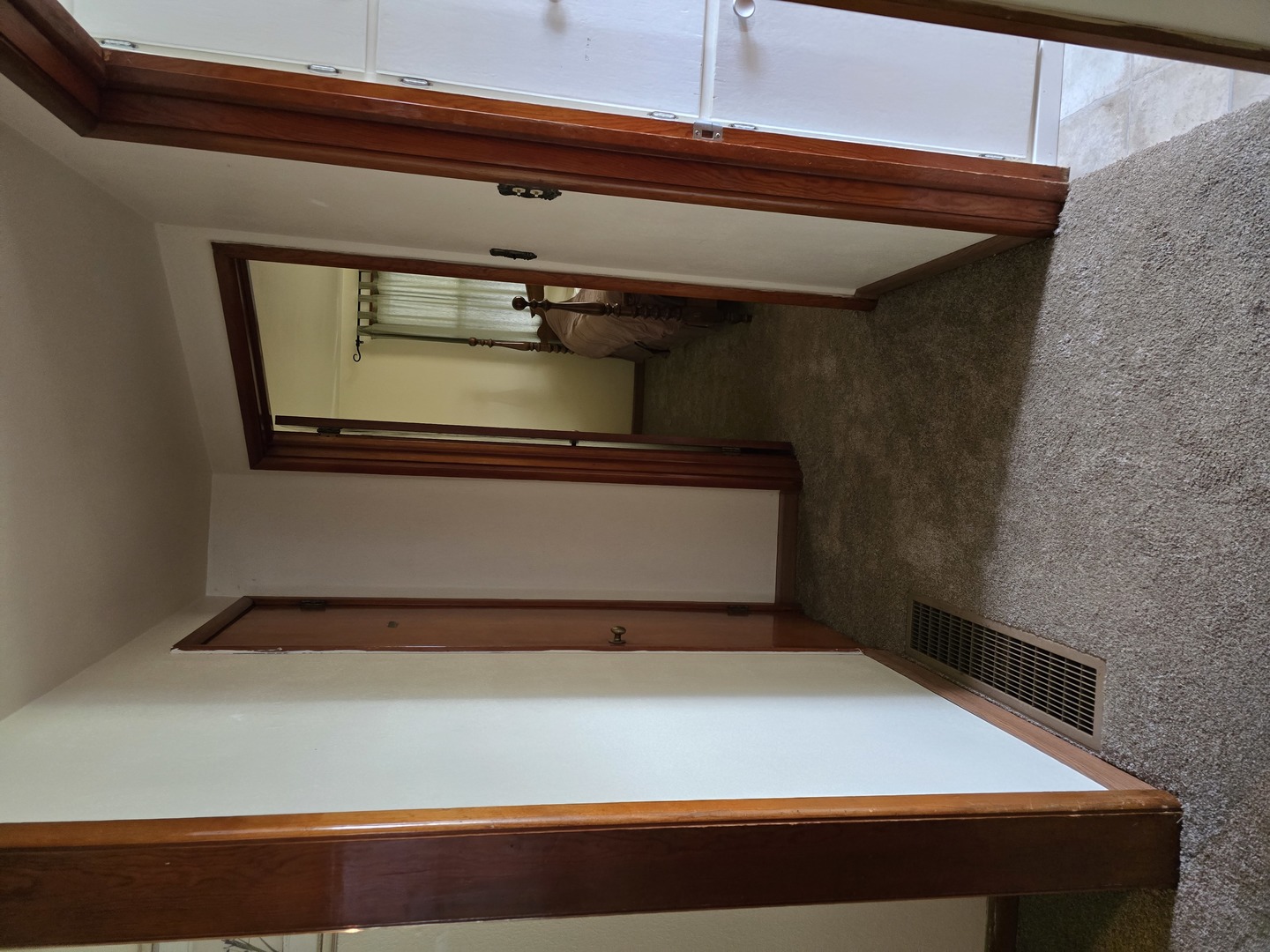 2313 Jackson Avenue Property Photo 8