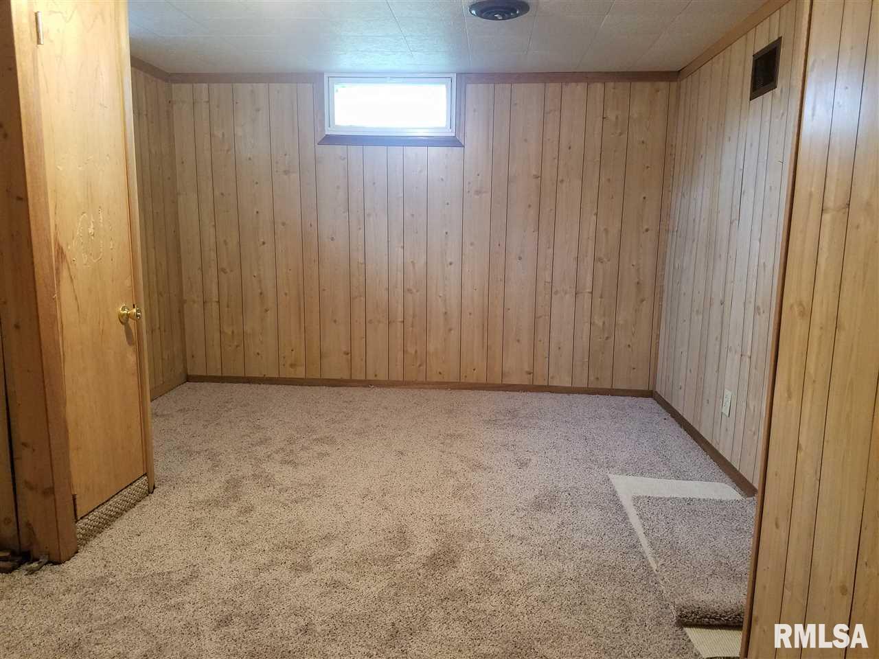 2313 Jackson Avenue Property Photo 10