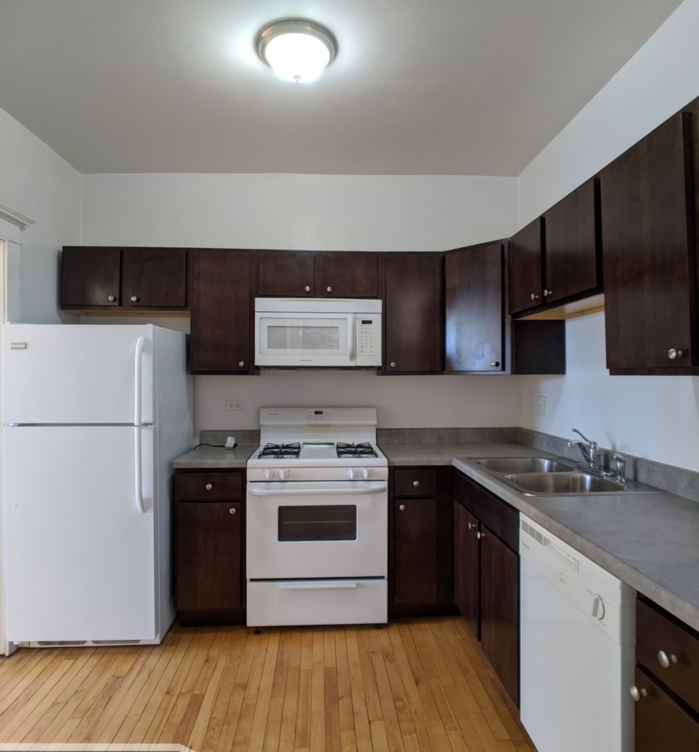 2915 W George Street 2 Property Photo 7