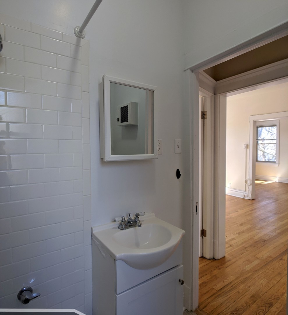 2915 W George Street 2 Property Photo 10